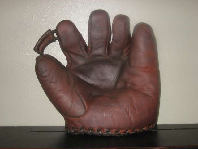 Rogers Hornsby Wilson Western 648L Front